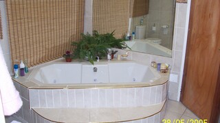 African Elephant Guest House | Accommodation Germiston