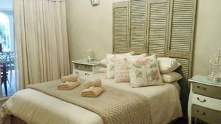 The Farmhouse Guest House | Accommodation Van Der Hoff Park