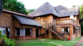 Hartbeespoortdam Lodge | Accommodation Kosmos