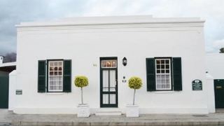 De Kothuize 54 Middle Street | Graaff-Reinet Self-catering