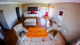 Alabaster Box B&B | Accommodation Myburgh Park