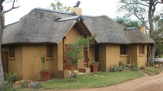 Raptors Lodge | Hoedspruit Lodges