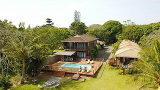 Sunset Lodge Log Cabins | Accommodation St Lucia