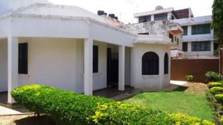 Cinemax Bungalows | Accommodation Mkomani