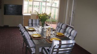 Afsaal Oornagverblyf | Parys Self-catering