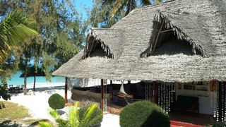Uroa White Villa | Accommodation Uroa