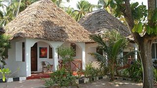 Uhuru Beach | Jambiani Accommodation