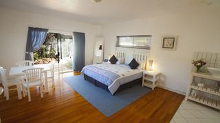 Spinnaker B&B | Summerstrand Accommodation