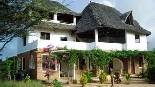 Mkoko House | Manda Island Accommodation