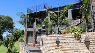 Villa Borghesi | Upington Accommodation