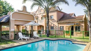 The Elegant Lodge | World Specials