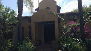 Albatros House Bed and Breakfast | Aviary Hill Accommodation