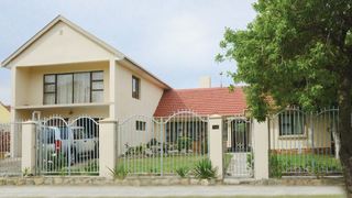 Sisero 1 - Pinelands | Accommodation Pinelands