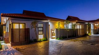 18 Tinderwood on the Lake | Zimbali Coastal Estate Self-catering