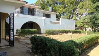 Sea-front Family Holiday Home | Mkomani Accommodation