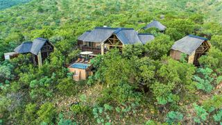 Warthog Lodge | Mabalingwe Nature Reserve Specials
