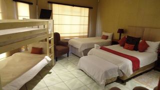 Stone Edge Guest House | West Acres Accommodation