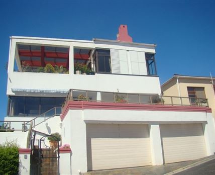 Marsden Court