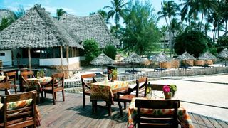 Paradise Beach Hotel Resort | Uroa Accommodation