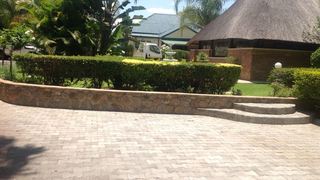 Wozani Lodge | Accommodation Hillside