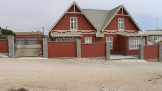 Haus Windeck | Self-catering Luderitz