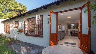 Island Hopper | Accommodation The Island (Sedgefield)