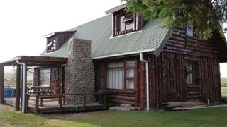 A Log Home @ Buffalo Creek | Buffeljagsrivier Specials
