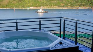 IL Signor William Brauns on Point Waterfront | Accommodation Point