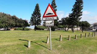 Bermuda Beach D15 | Africa Specials