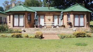 Fox and Squirrel | Accommodation Dullstroom