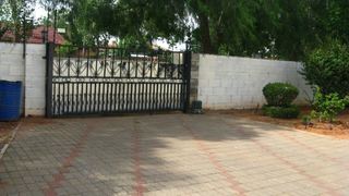 Tlokweng Holiday Home | Tlokweng Self-catering