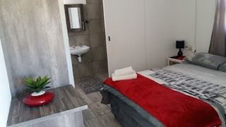 Smurf's Den | Loeriesfontein Accommodation