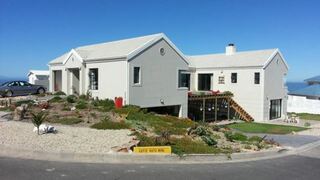 118 on Dassen Island Magda's Place | Yzerfontein Accommodation