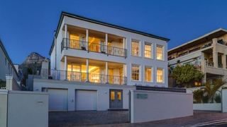 Cloud Villa at Funkey 5/6B | Camps Bay Accommodation