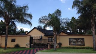 Palms Rest Guest House | Accommodation Olifantsfontein