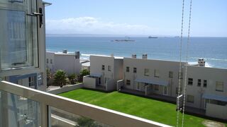 No. 37 La Palma Villas | Accommodation Die Voor Bay