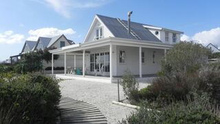 Pelican Beach House | Accommodation Grotto Bay