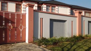 Moshitametsi | Accommodation Esther Park