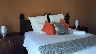 Unique Rose Guest House | Aerorand Accommodation