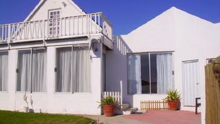 Old Mill Beach Cottage | McDougall's Bay Accommodation