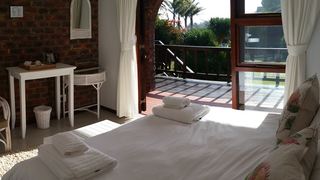 Ocean View Lodge | Accommodation Brenton on Sea