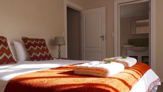 African Oaks Cottage | Somerset West Accommodation
