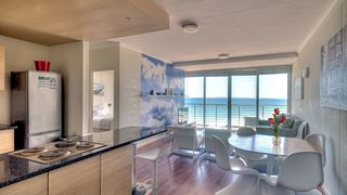 Horizon Bay 702 | Accommodation Table View