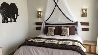 Leika Airport Lodge | Aston Manor Accommodation