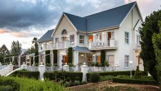 The Light House Boutique Suites | Accommodation Courtrai