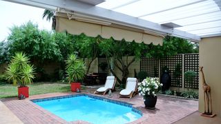 Luxury Holiday Apartment | Accommodation Table View
