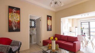 Cape Red Door Cottage | Accommodation Walmer Estate
