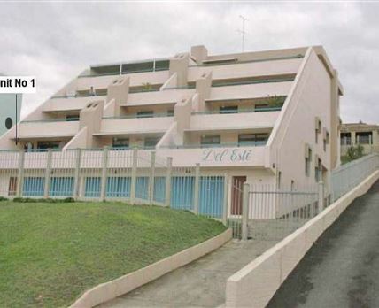 Del Este 1