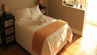 10 Cadoza BnB | Auckland Park Accommodation