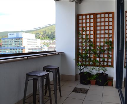 Modern Apartment on Long Street